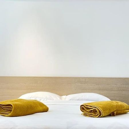 Boutique Apartment In The Bucharest City Center Bagian luar foto