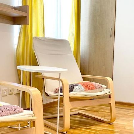 Boutique Apartment In The Bucharest City Center Bagian luar foto