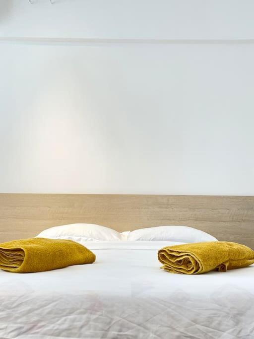 Boutique Apartment In The Bucharest City Center Bagian luar foto
