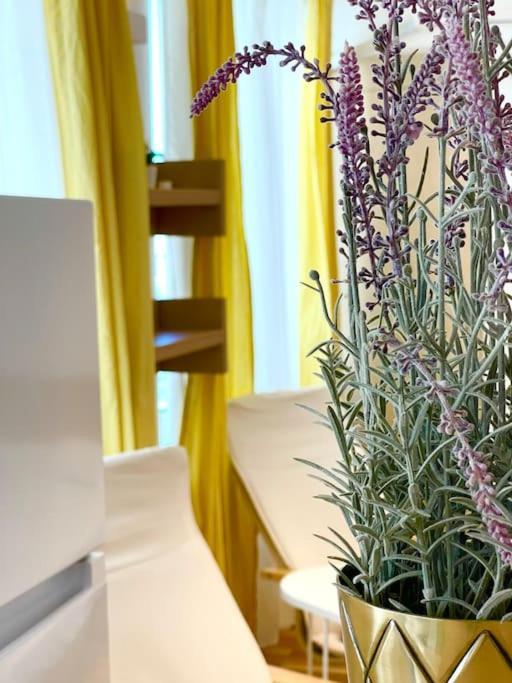 Boutique Apartment In The Bucharest City Center Bagian luar foto