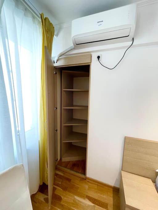 Boutique Apartment In The Bucharest City Center Bagian luar foto